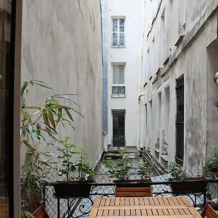 Superbe T3 Terrasse Coeur De Historique Parigi