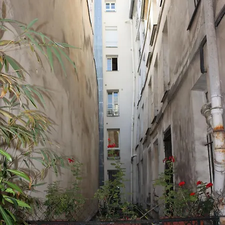 Appartamento Superbe T3 Terrasse Coeur De Historique *