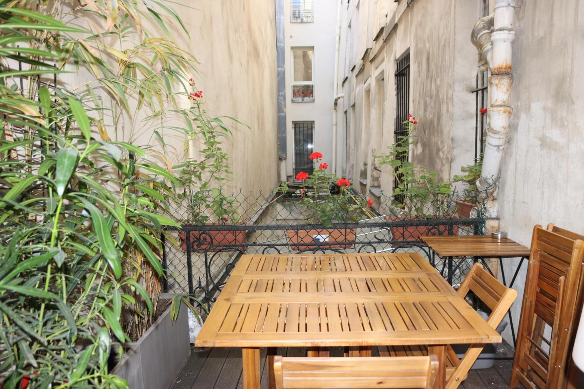 Superbe T3 Terrasse Coeur De Historique Parigi
